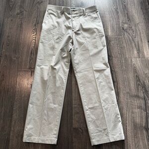 Dockers Men's Cream Chinos straight fit size 32x30